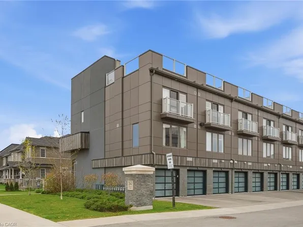 261 Skinner Rd #23, Hamilton, ON L8B 1W6