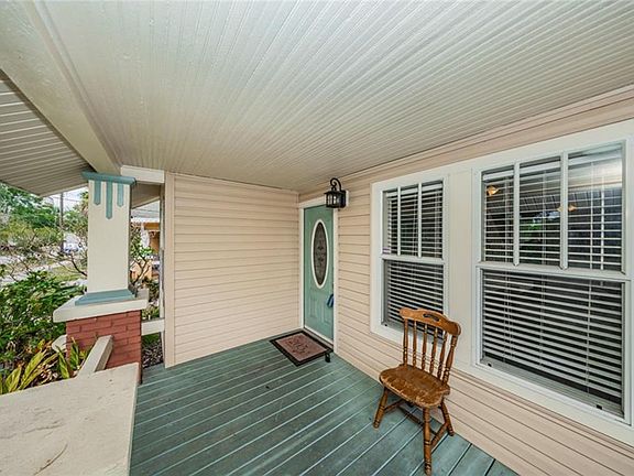3rd image of 205 W Hanna Ave