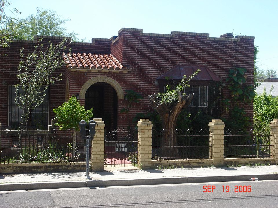 SPACIOUS W/HARDWOOD FLOORS