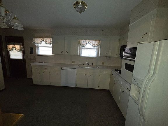 Kitchen and Appliances 