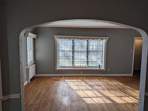 4th image of 2944 North 48th STREET