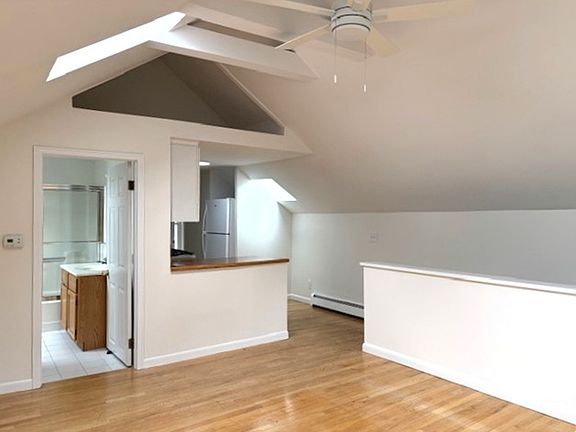 5th image of 241 Nelson Ave APT 2