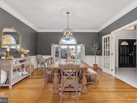 5th image of 20314 Parkwood Ct