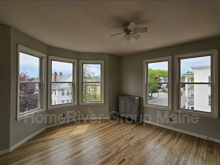 171 College St #5 — Photo 31