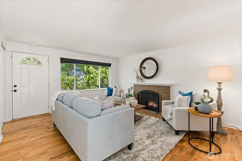 5th image of 20322 21st Avenue NE