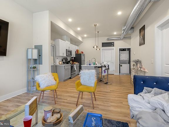 3rd image of 2440-44 Kensington Ave #201