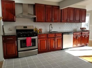 12 Waters Ave, Hicksville, NY 11801