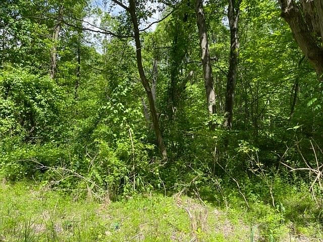 2nd image of 1881 Edmon Rd