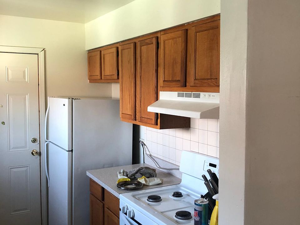 2nd image of 1815 171st St