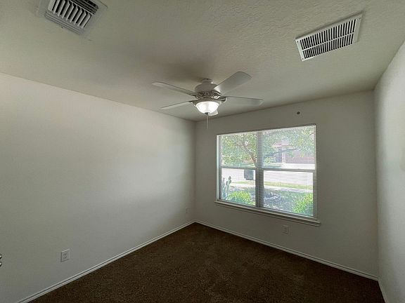 5th image of 131 Bass Ln