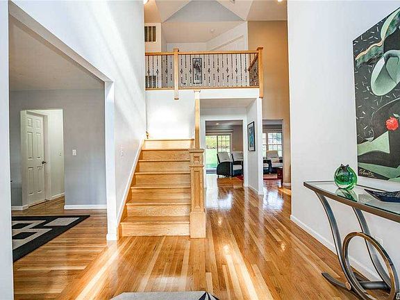4th image of 52 Elderwood Dr