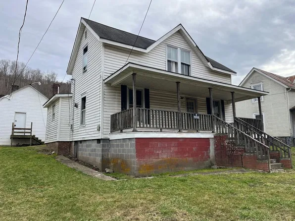 910 W Main St, Saltville, VA 24370