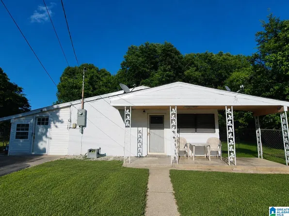 210 Oakleigh Dr, Gadsden, AL 35901