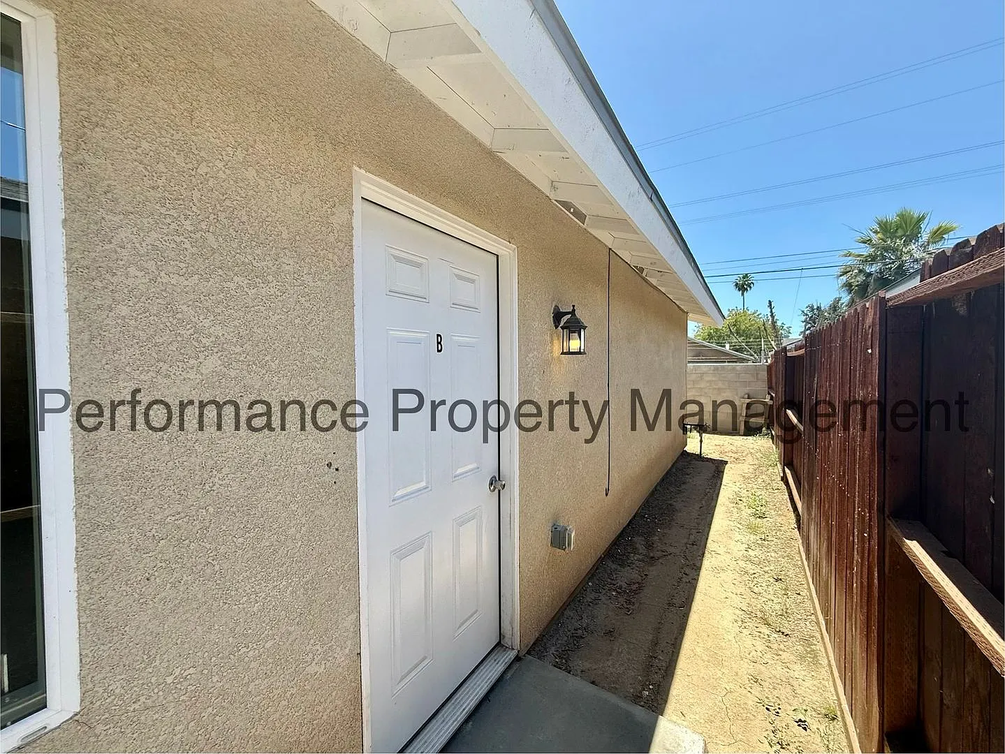 Oregon St 1417 — Photo 1