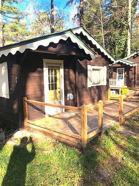 1st image of 90 Cottage Ln #90
