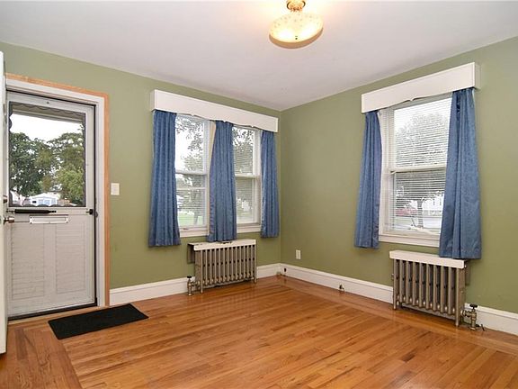 5th image of 53 Wellington St