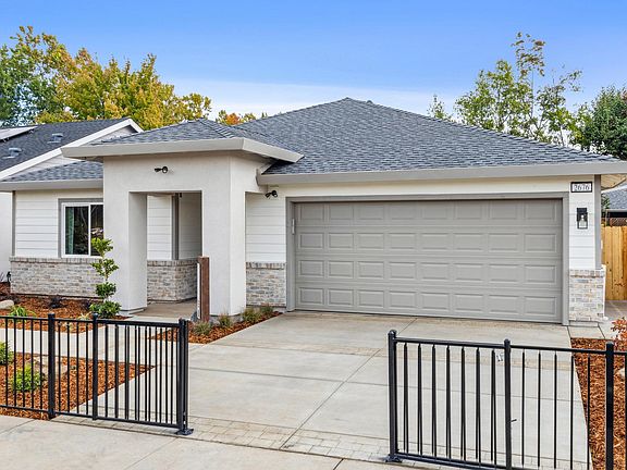 2676 Wesley Way Front Exterior