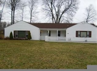 2842 Decamp Rd, Youngstown, OH 44511