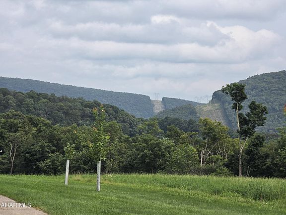 3rd image of 1548 Knob Rd