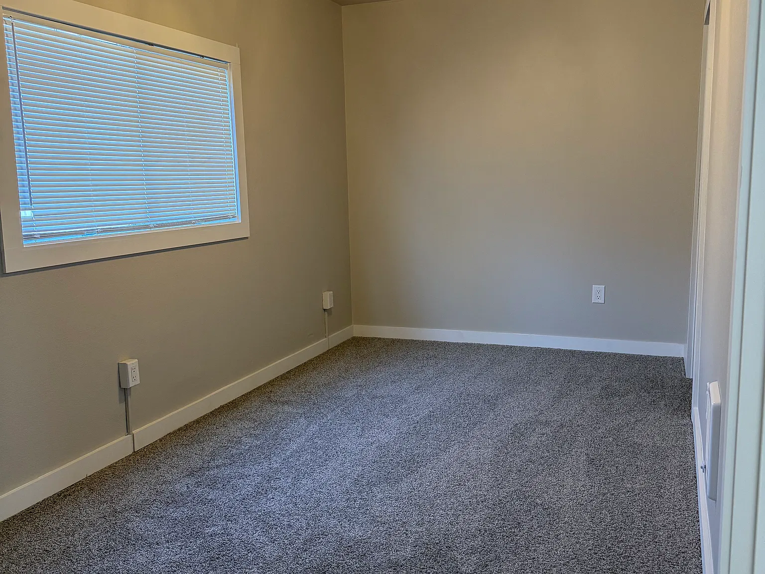 3 bed, 1100 sqft, $2,500 — Photo 4