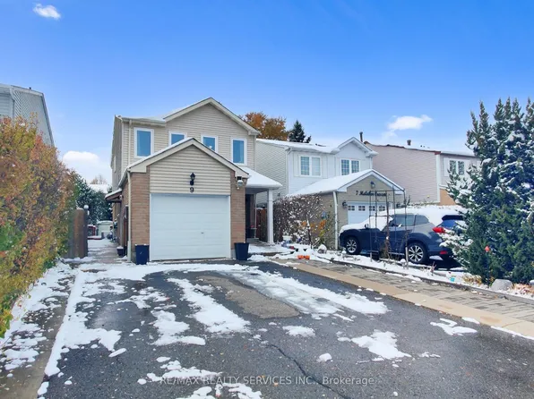 9 Malabar Cres, Brampton, ON L6S 3X6