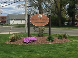 1051 Elm St APT 2, West Springfield, MA 01089