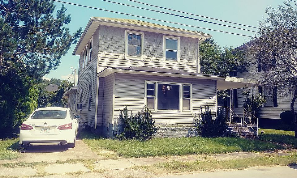 1st image of 224 Frank St