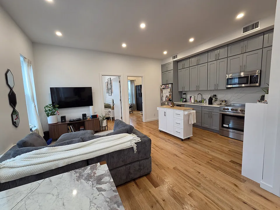 35-02 30th Ave #3A