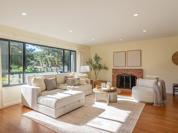 4th image of 5965 Brookdale Dr