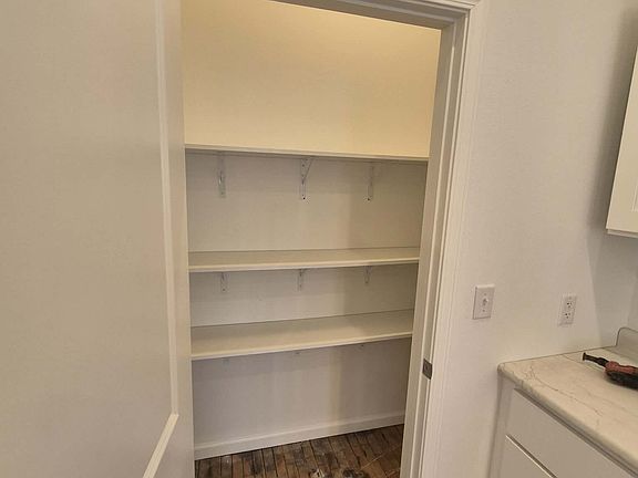 5th image of 9497 1st St