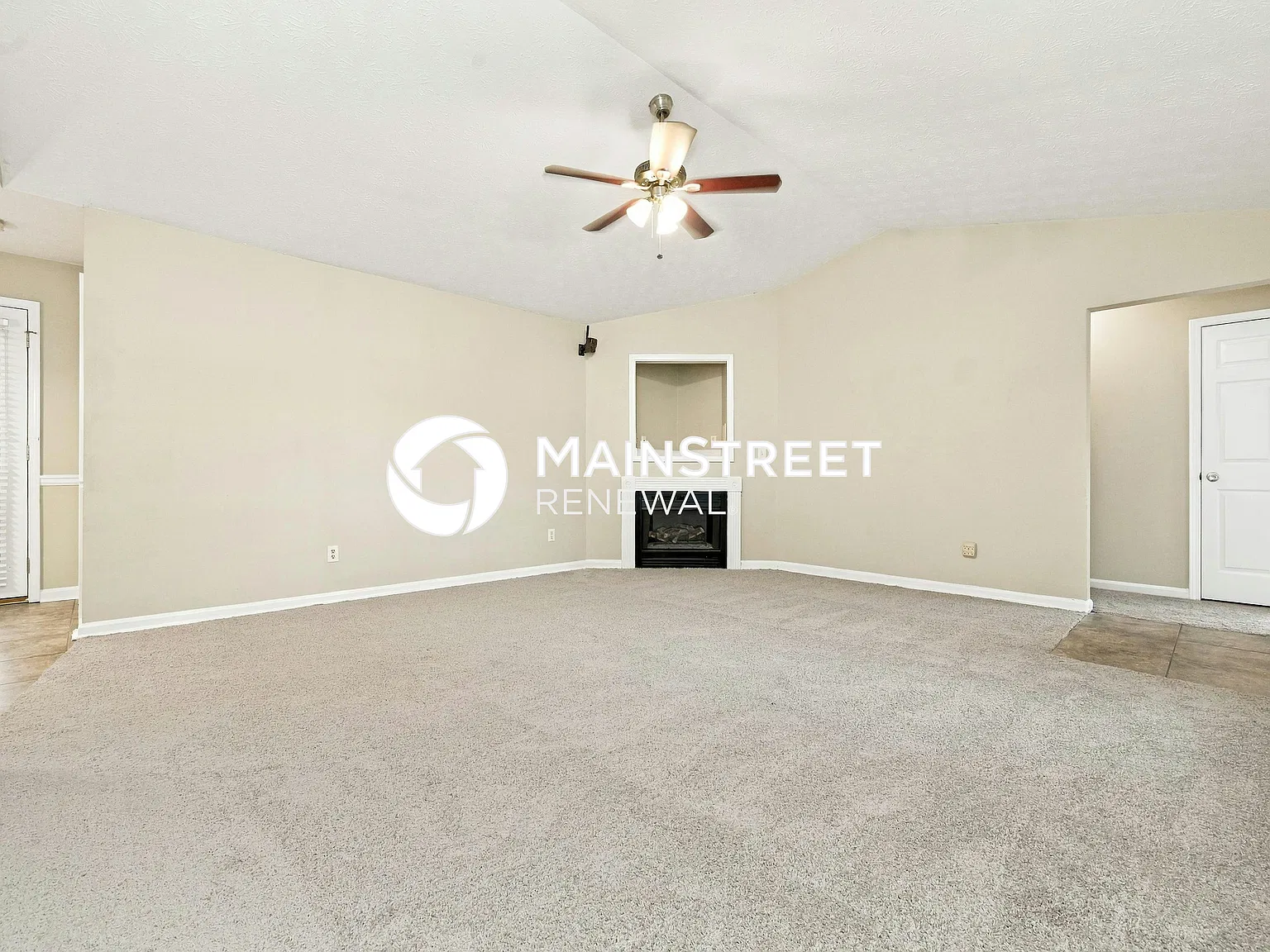 2752 Culver Cir — Photo 2