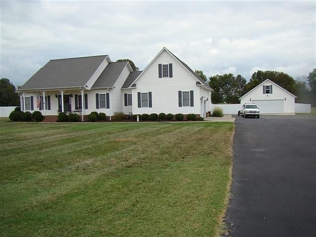 1st image of 109 McKenzi Park Dr