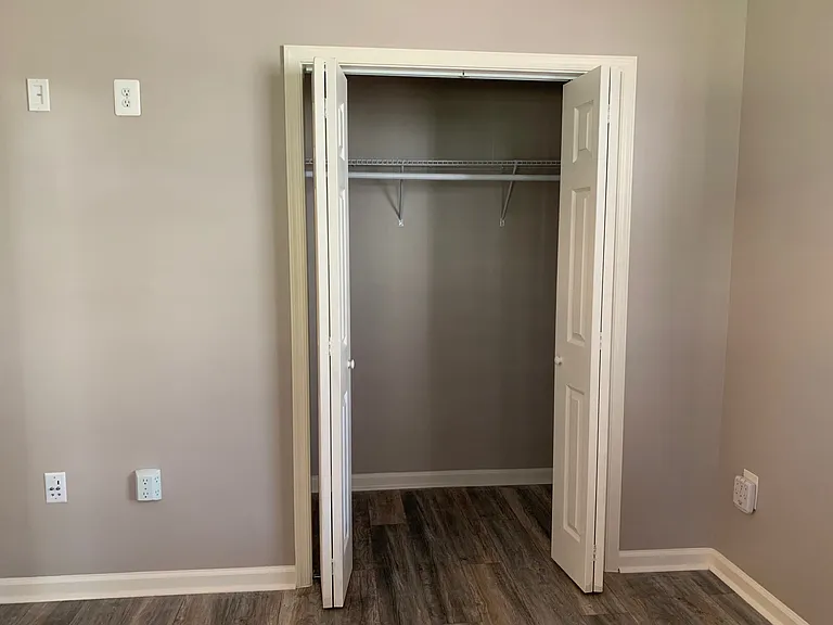 736 Chevington Ct — Photo 15