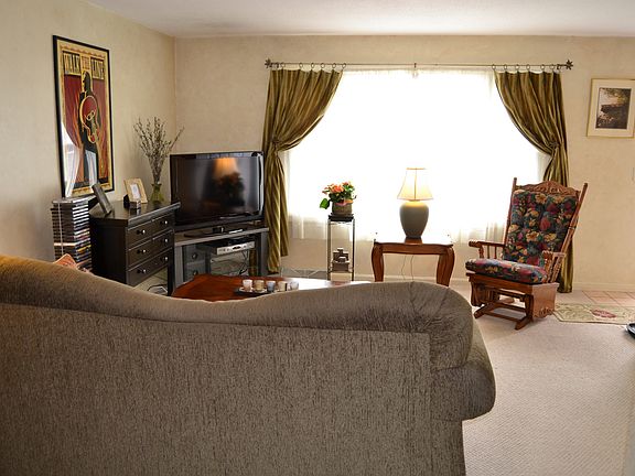 3rd image of 18 Pepin St APT C8