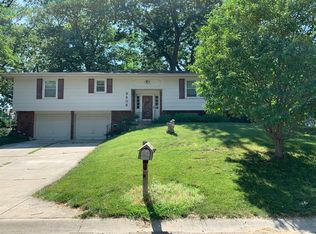 6808 N Madison Ave, Kansas City, MO 64118