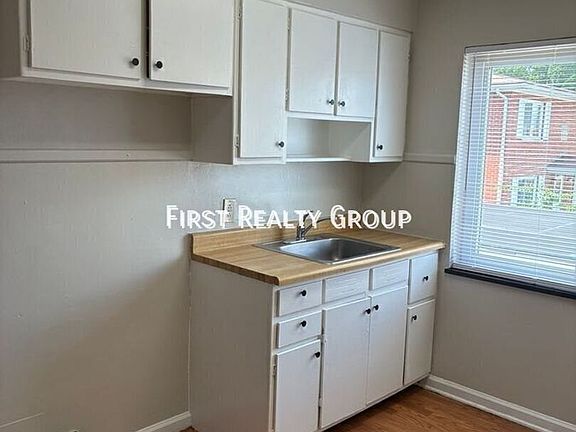 4th image of 3129 S Smithville Rd #3