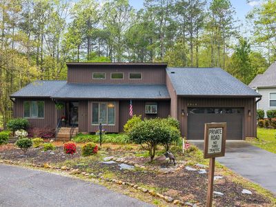 3064 Bourbon St, Sanford, NC, 27332