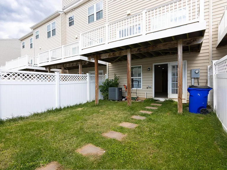 6407 Walcott Ln — Photo 30
