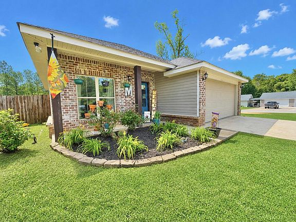 3rd image of 67 Cheyenne Cir