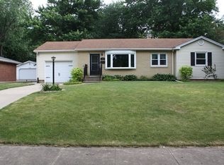 104 Melvin St, Washington, IL 61571