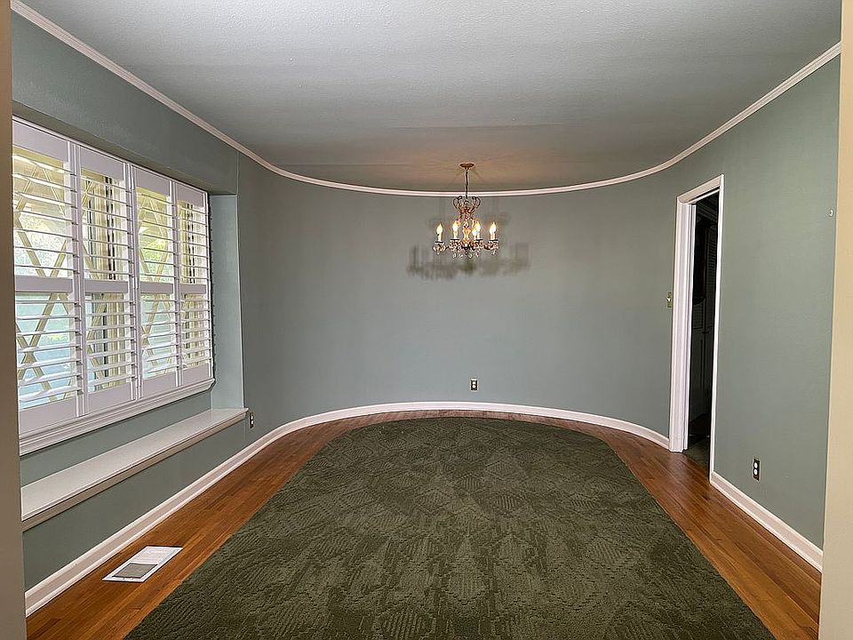 2nd image of 4353 E 60th Pl