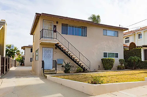 1932 Gates Ave #A Photo 1