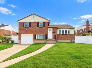 455 Pacific Street, Massapequa Park, NY 11762