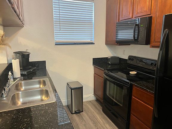 5th image of 203 S Westland Ave APT 3
