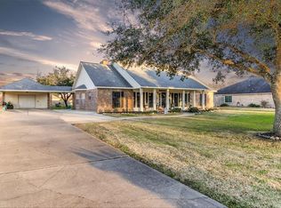 5911 Plantation Dr, Cove, TX 77523