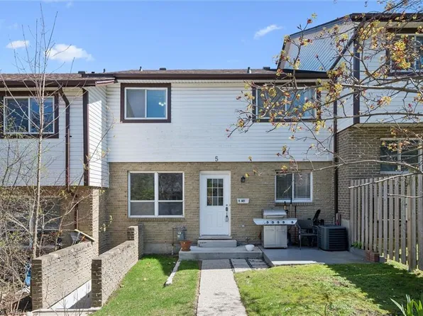 385 Pioneer Dr #5, Kitchener, ON N2P 1L8