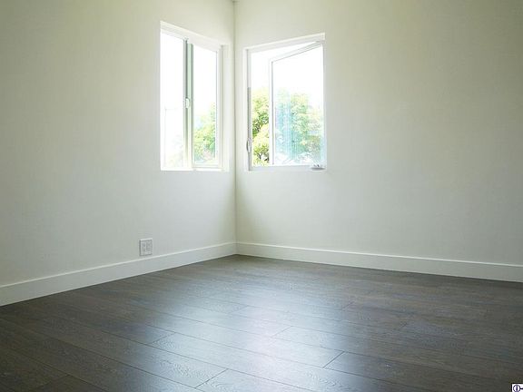 4th image of 7508 Kraft Ave