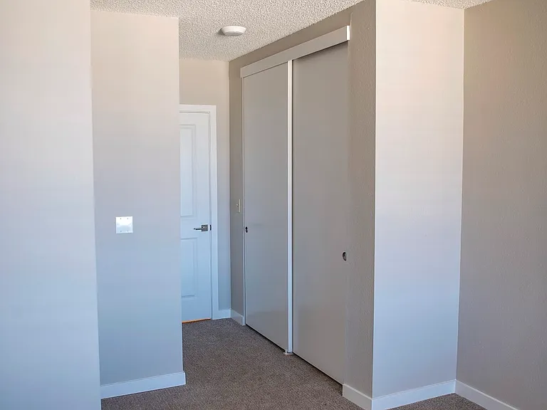 Evergreen Ridge Apartments — Photo 15