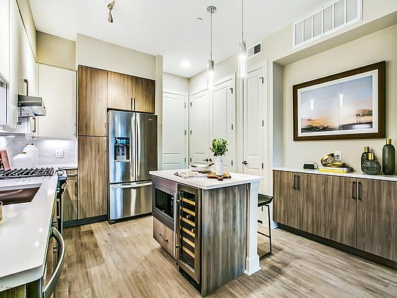 3rd image of 2821 Turtle Creek Blvd #1216