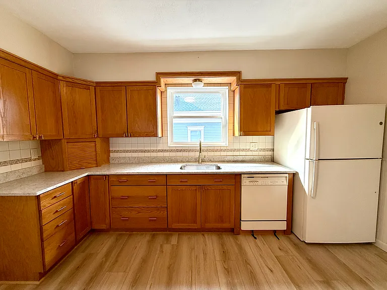 125 Doyle Ave #2 — Photo 4
